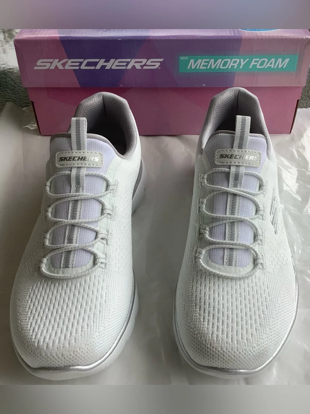 Skechers Summits white Silver Memory Foam Shoes NWB Size 7.